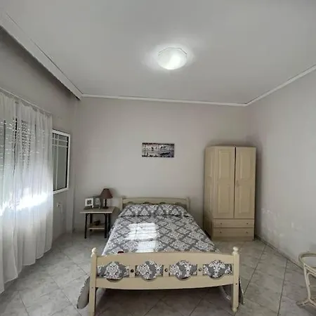 Studio In 네아 카르발리